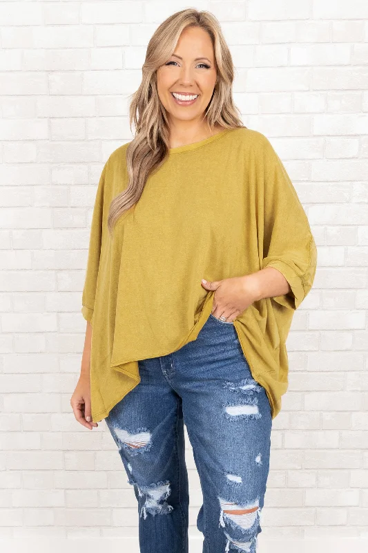 Steals and Deals Seeking Memories Top, Olive Vintage