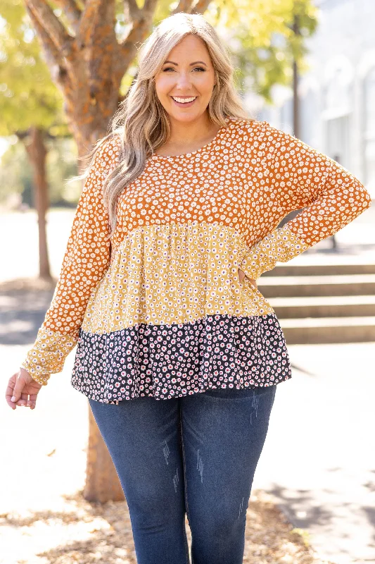 Special Buy Blooming Daisy Top, Rust