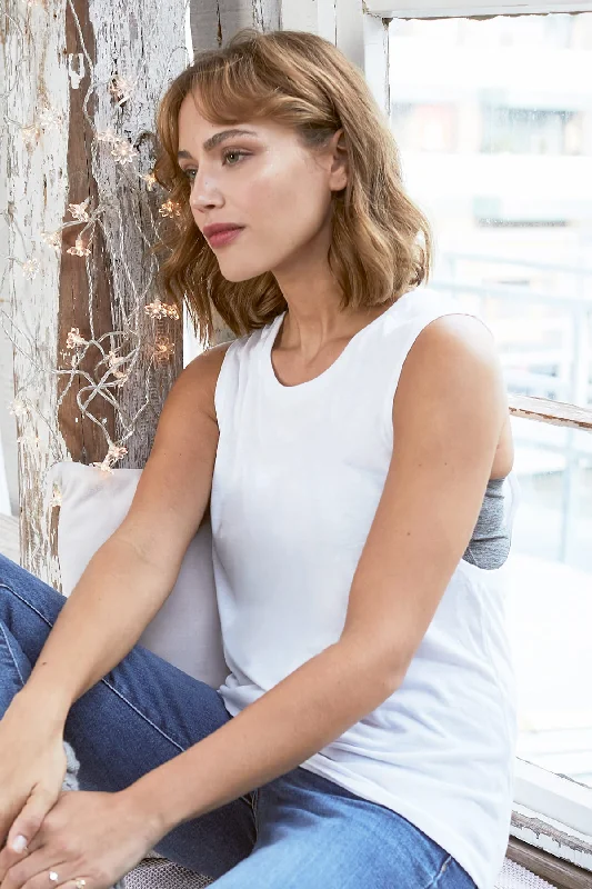 Weekend Offers That Please "Hope" Lounge Tank