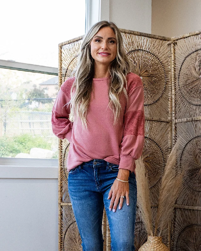 Weekend Savings Fiesta Penelope Lace Contrast Top - Clay Red