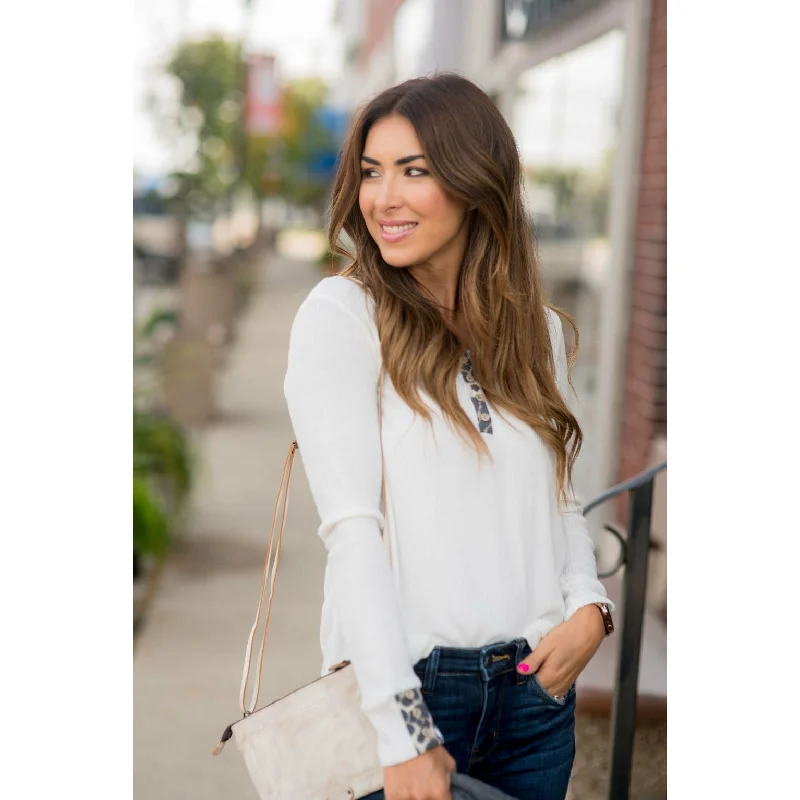 Super Discount Leopard Trimmed Button Thermal Tee