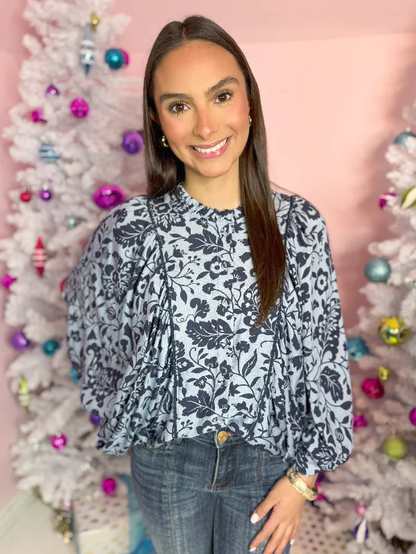 Unwind with Weekend Discounts The Colby Bubble Sleeve Printed Top-Dusty Blue