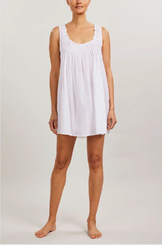 Weekend Deals That Dazzle Sleeveless Pintuck Nightie - White