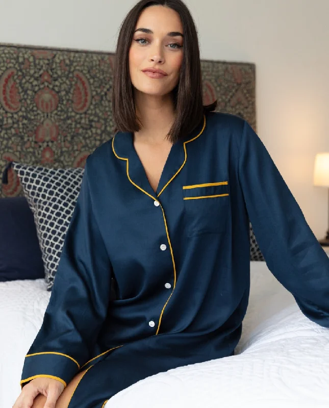 Overstock Sale Knightsbridge Navy Nightshirt