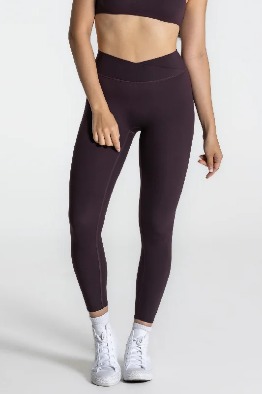 Weekend Shopping Extravaganza Base Crossover Tights