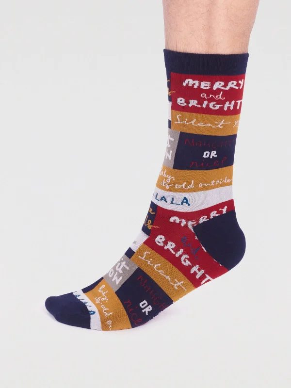 Weekend Discounts to Indulge In Caleb Organic Cotton Christmas Slogan Socks - Navy