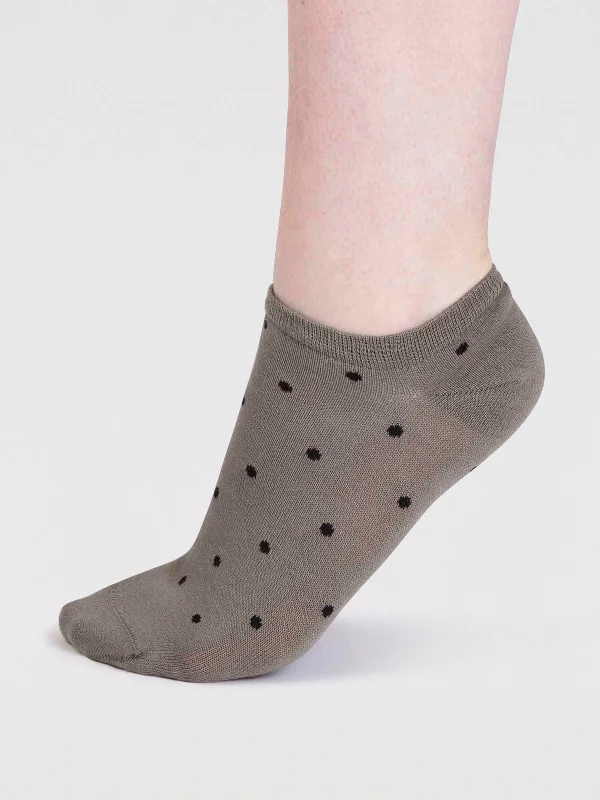 Savings Galore Dottie Bamboo Spotty Trainer Socks - Pea Green