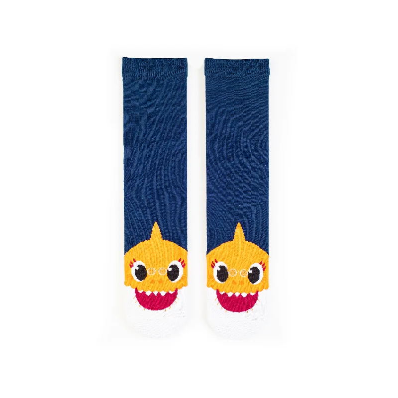 Steals and Deals Grandma Shark Adult Socks