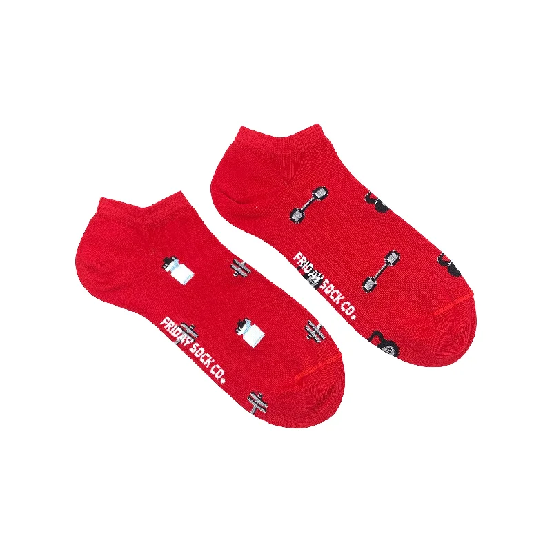 Weekend Steals Await Men's Water Bottle & Weights Ankle Socks